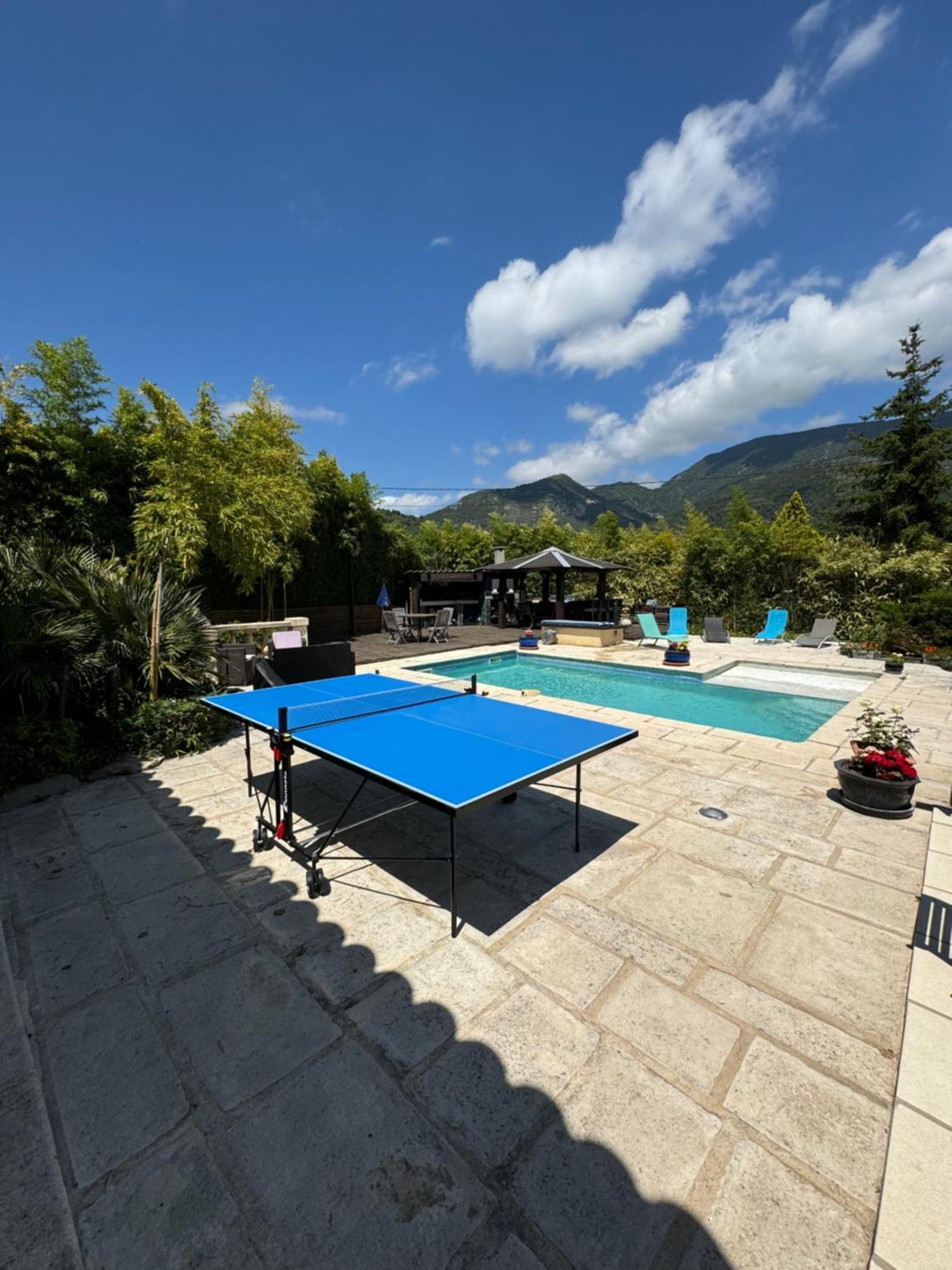 Les Bambous B&B Levens Exterior photo